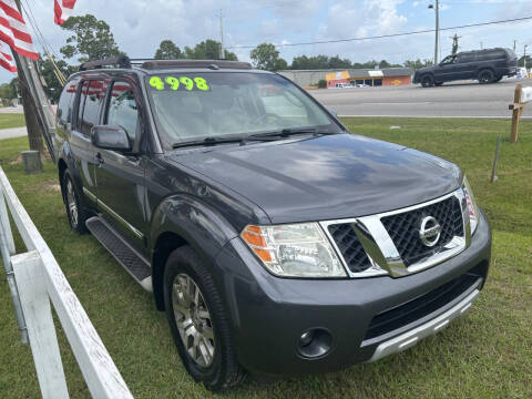 2011 Nissan Pathfinder LE