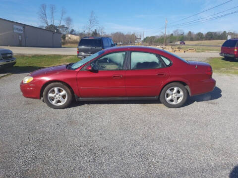 2002 Ford Taurus for sale at CAR-MART AUTO SALES in Maryville TN