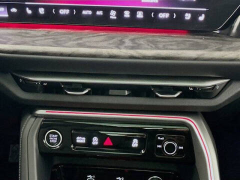 2025 Audi Q5 quattro Premium Plus TFSI