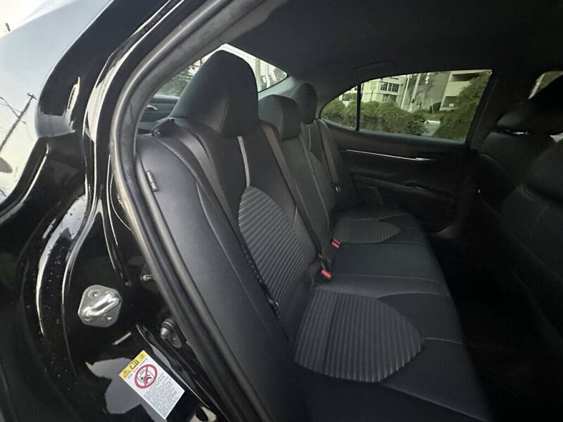 2018 Toyota Camry SE