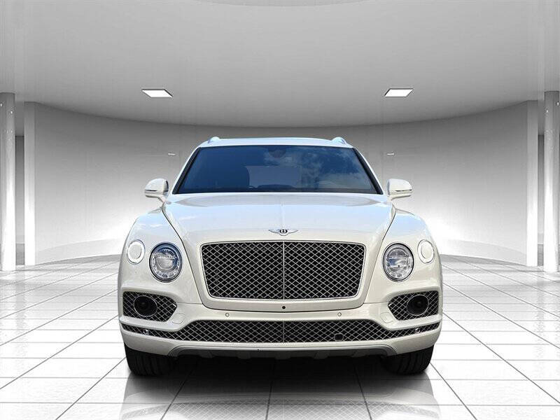 2019 Bentley Bentayga 32