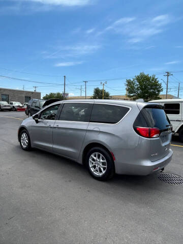 2017 Chrysler Pacifica Touring