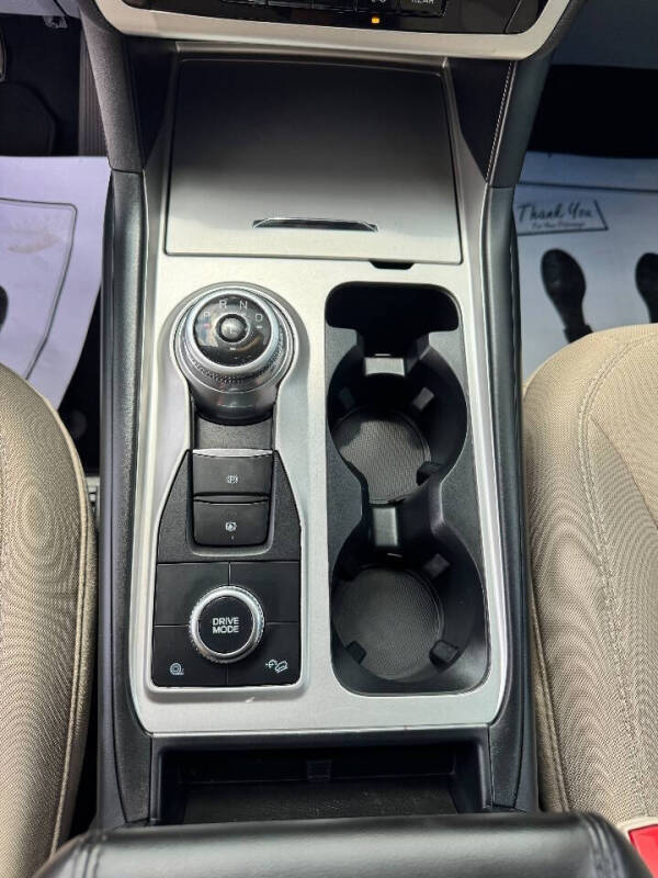 2022 Ford Explorer