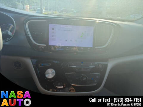 2022 Chrysler Pacifica Touring L