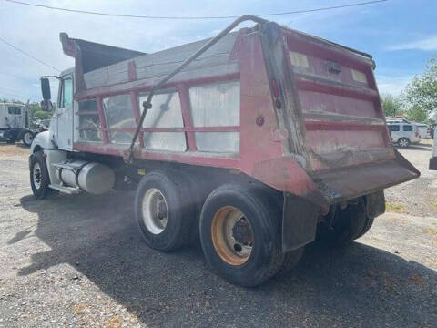 2006 Freightliner Columbia 120
