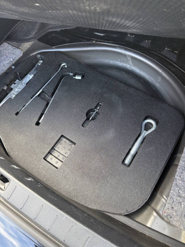 2011 Infiniti G37 Sedan x