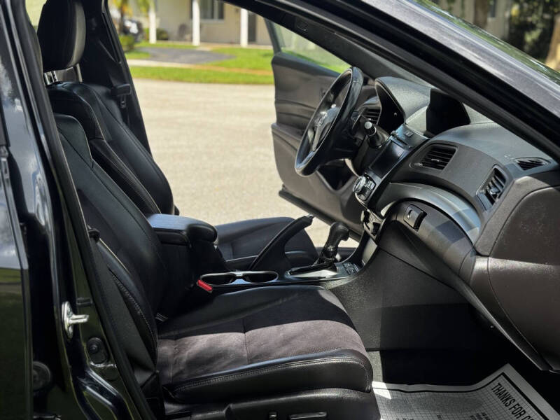 2016 Acura ILX w/Premium w/A-SPEC