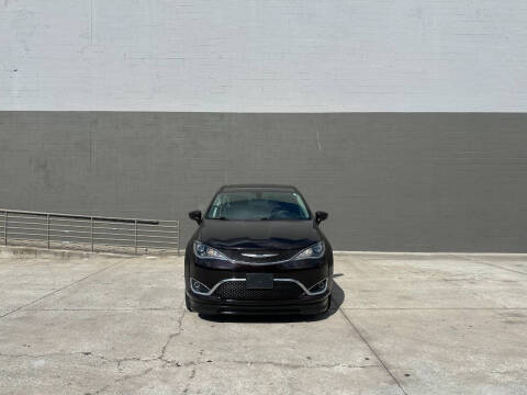 2018 Chrysler Pacifica Touring Plus