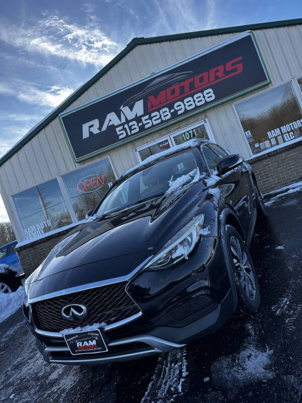 2017 Infiniti QX30 Premium