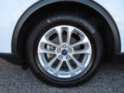 2020 Ford Escape SE