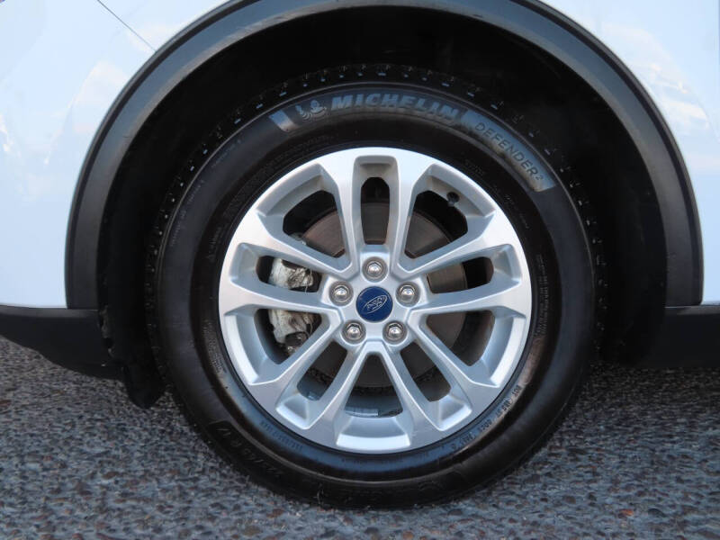 2020 Ford Escape SE