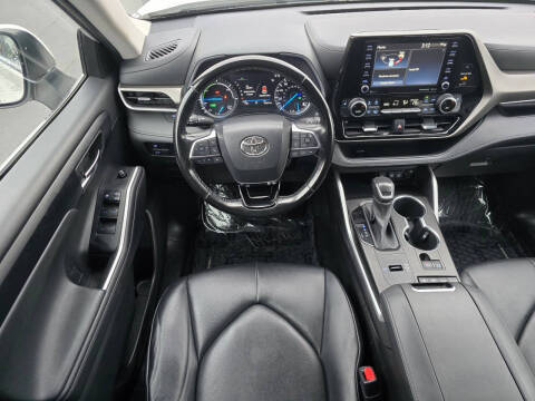 2021 Toyota Highlander Hybrid XLE