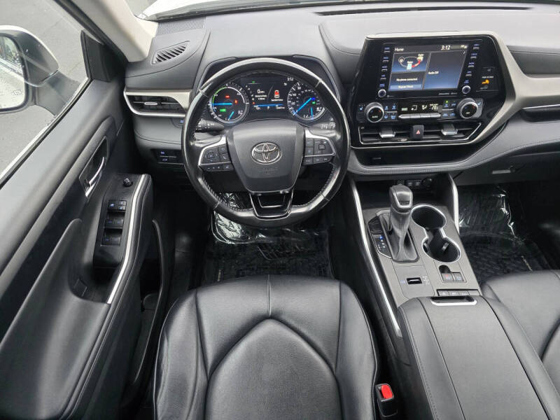 2021 Toyota Highlander Hybrid XLE