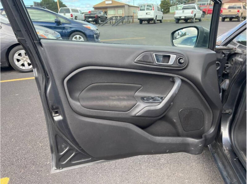 2016 Ford Fiesta SE