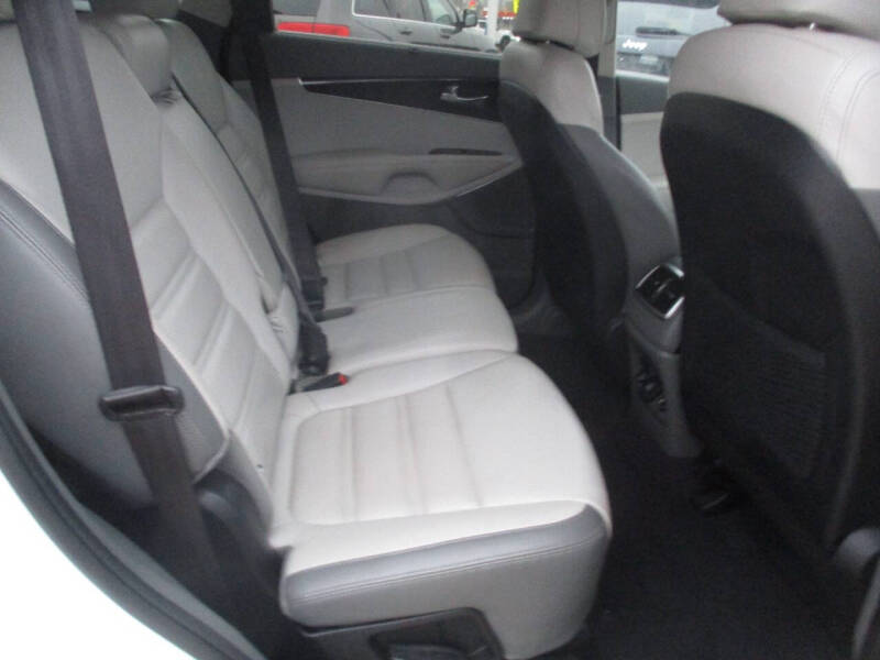 2017 Kia Sorento SX V6