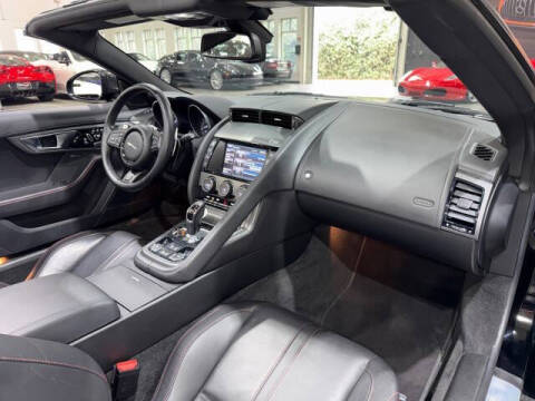 2014 Jaguar F-TYPE V8 S