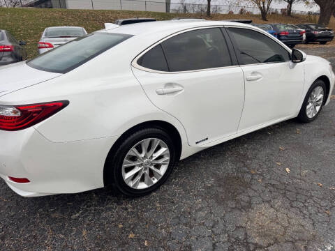 2015 Lexus ES 300h