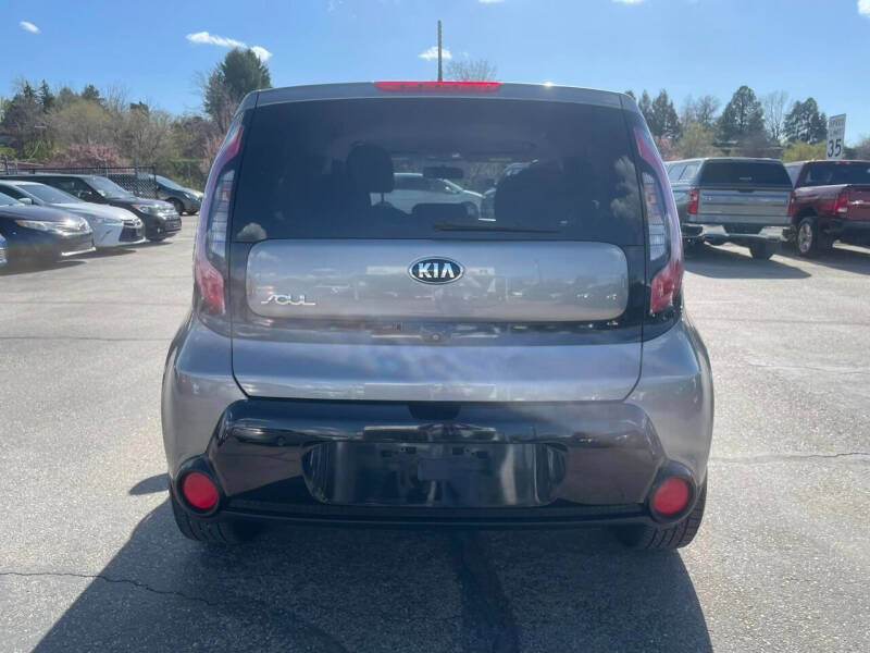 2016 Kia Soul +