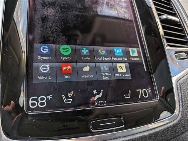 2016 Volvo XC90 T6 Momentum