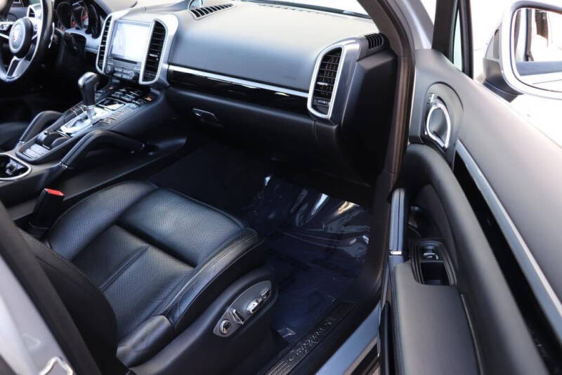 2018 Porsche Cayenne S