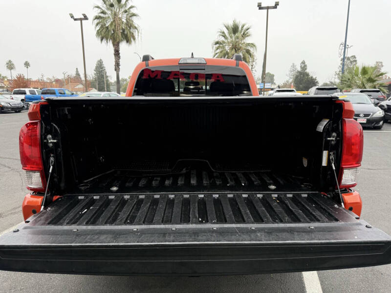 2017 Toyota Tacoma TRD Sport