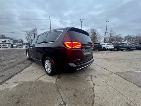 2019 Chrysler Pacifica Touring L