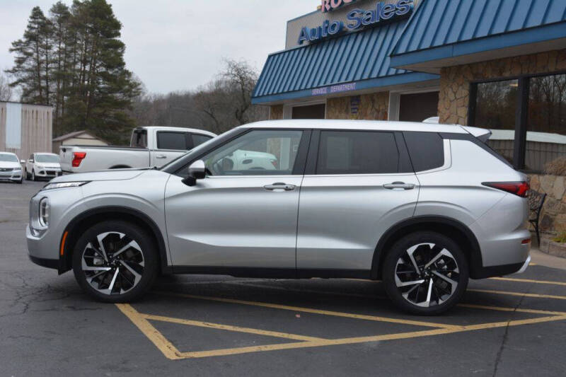 2024 Mitsubishi Outlander SE
