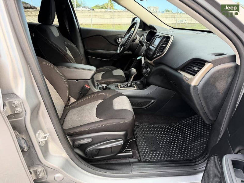 2016 Jeep Cherokee