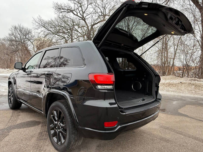 2017 Jeep Grand Cherokee Laredo