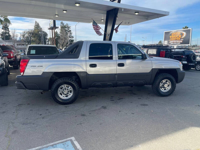 2005 Chevrolet Avalanche 2500 LS