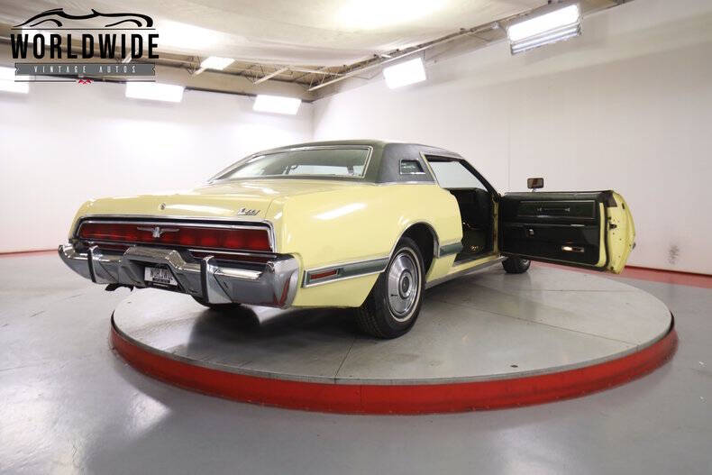 1973 Ford Thunderbird
