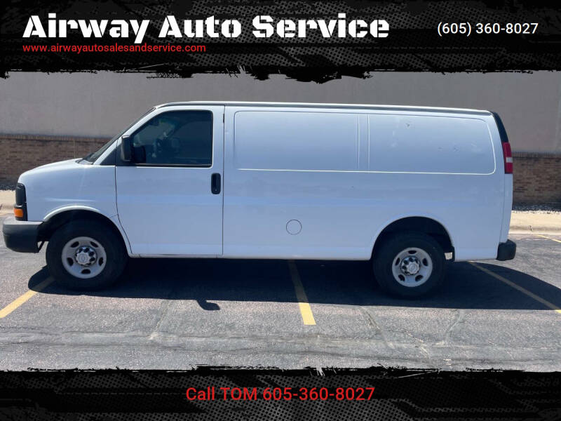 2015 Chevrolet Express Cargo Work Van's photo
