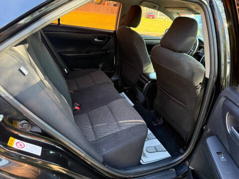 2016 Toyota Camry LE