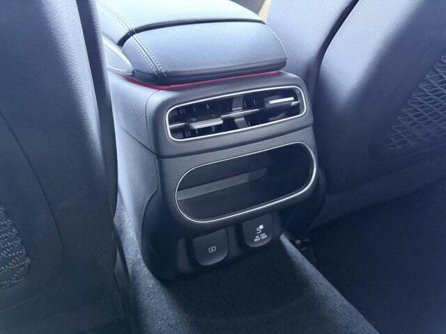 2022 Genesis GV70 2.5T Standard