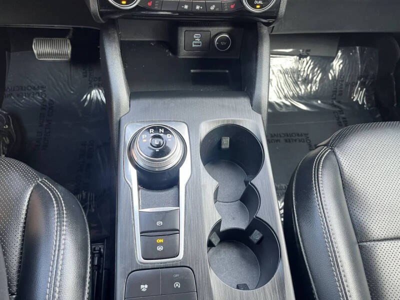2021 Ford Escape SEL