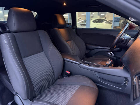 2017 Dodge Challenger SXT