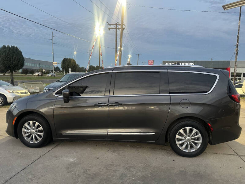 2018 Chrysler Pacifica Touring L