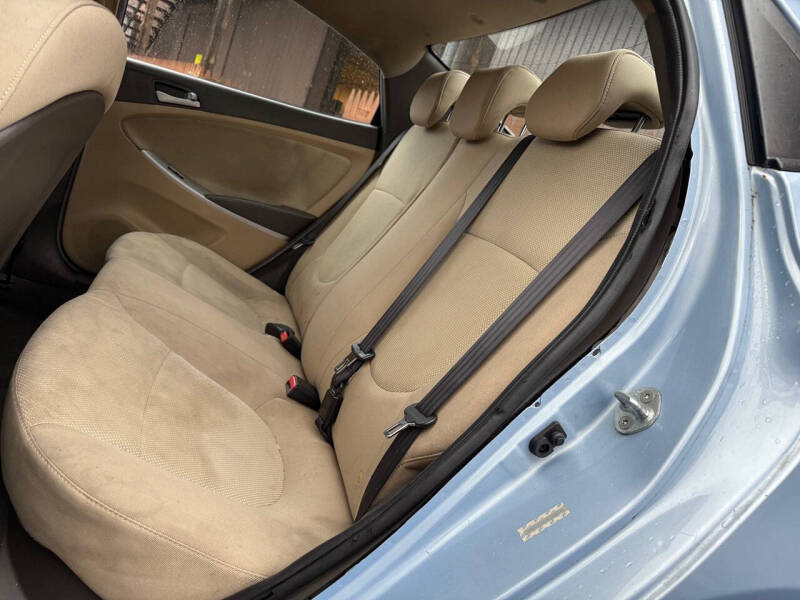 2014 Hyundai Accent GLS