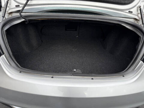 2011 Chrysler 200 LX