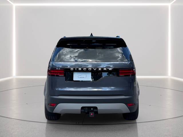 2026 Land Rover Discovery P300 S