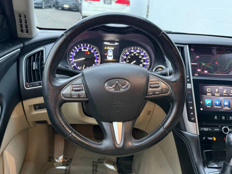 2015 Infiniti Q50 Premium