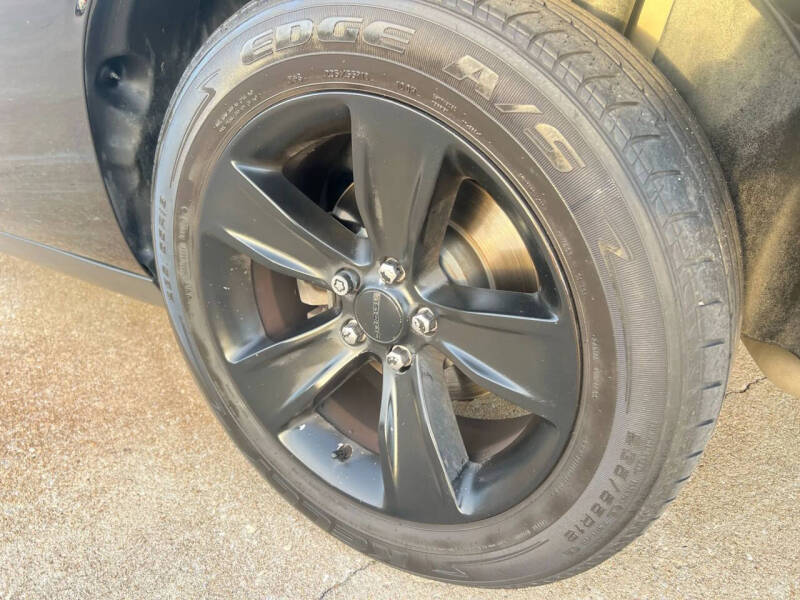 2015 Dodge Challenger SXT