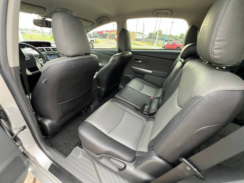 2013 Toyota Prius v Two