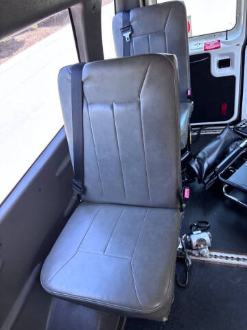 2011 Ford E-Series E-350 SD