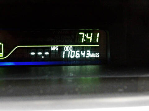 2014 Toyota Prius v Five