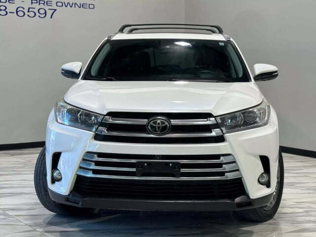 2017 Toyota Highlander for sale at IMD MOTORS, INC in Dallas, TX