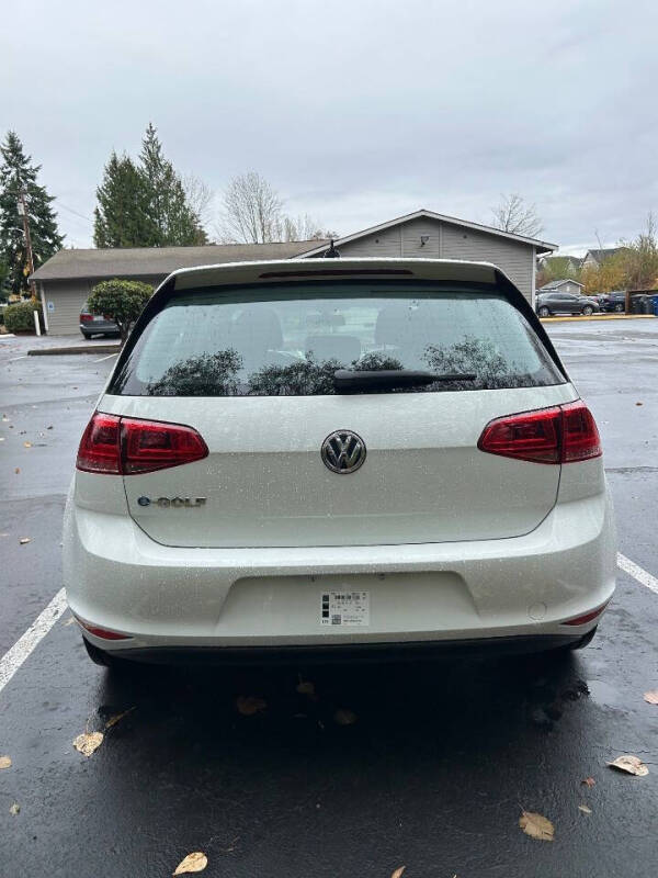 2016 Volkswagen e-Golf SE