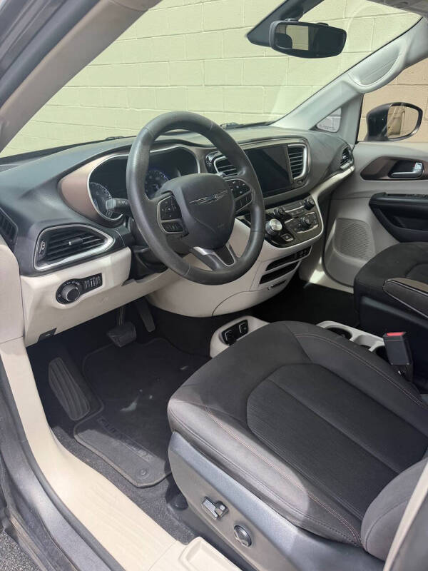 2017 Chrysler Pacifica Touring