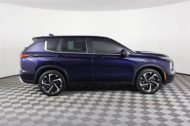 2023 Mitsubishi Outlander SE