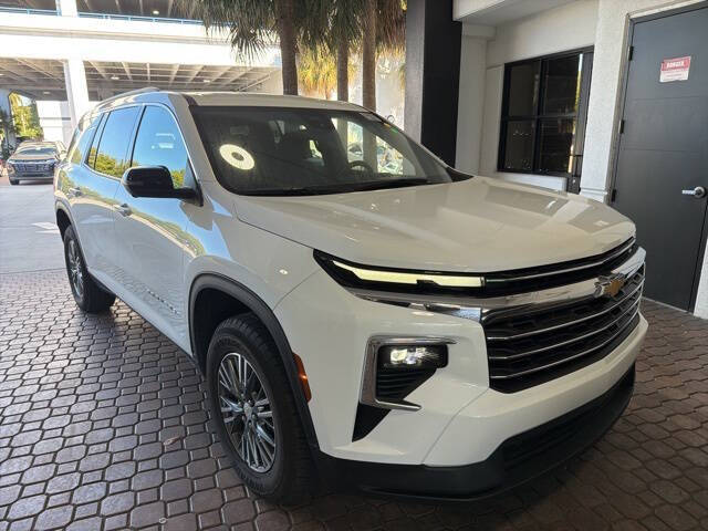 2024 Chevrolet Traverse LT